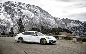   Porsche Panamera Turbo S E-Hybrid (Carrara White Metallic) - 2020