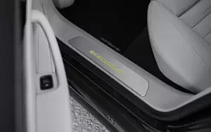   Porsche Panamera Turbo S E-Hybrid Executive (Volcano Grey Metallic) - 2020
