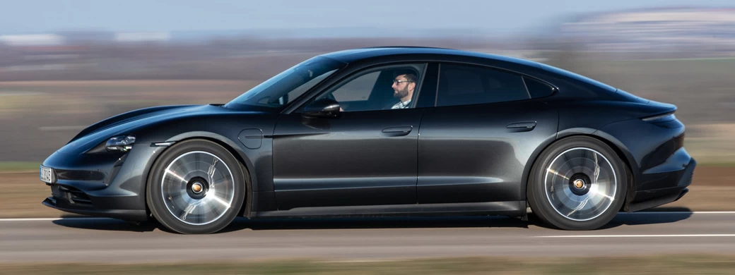   Porsche Taycan (Volcano Grey Metallic) - 2021 - Car wallpapers