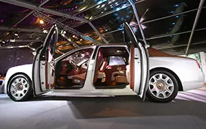   Rolls-Royce Ghost Extended Wheelbase Chengdu Golden Sun Bird - 2013