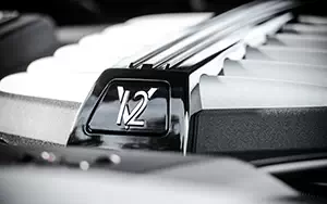   Rolls-Royce Ghost - 2014