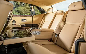   Rolls-Royce Ghost - 2014
