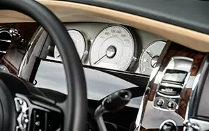   Rolls-Royce Ghost - 2014