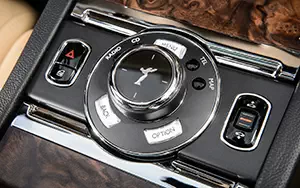   Rolls-Royce Ghost - 2014