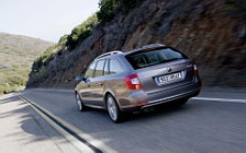   Skoda Superb Combi - 2009