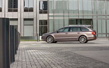   Skoda Superb Combi - 2009