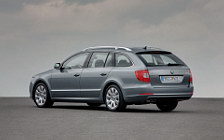   Skoda Superb Combi - 2009