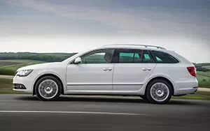   Skoda Superb Combi - 2013