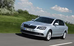   Skoda Superb - 2013