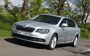  Skoda Superb - 2013