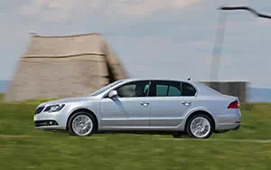   Skoda Superb - 2013