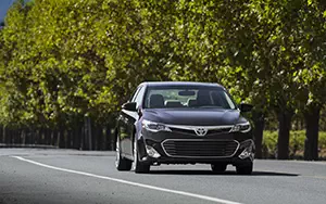   Toyota Avalon XLE - 2013