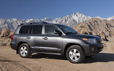   Toyota Land Cruiser 200 US-spec - 2013