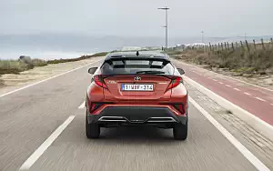   Toyota C-HR Hybrid (Orange) - 2019