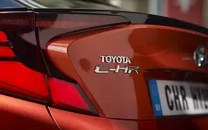   Toyota C-HR Hybrid - 2019