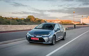   Toyota Corolla Sedan Hybrid - 2019