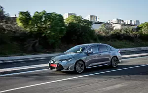   Toyota Corolla Sedan Hybrid - 2019