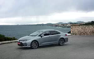   Toyota Corolla Sedan Hybrid - 2019