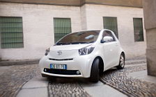   Toyota iQ - 2009