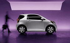   Toyota iQ - 2009