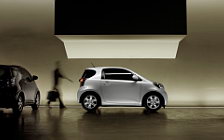   Toyota iQ - 2009
