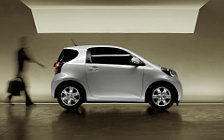   Toyota iQ - 2009