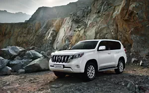   Toyota Land Cruiser Prado - 2013