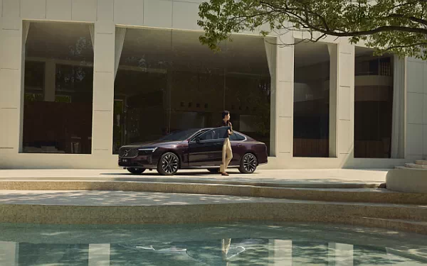 ���� ���������� Volvo S90 T8 Recharge China-spec - 2025