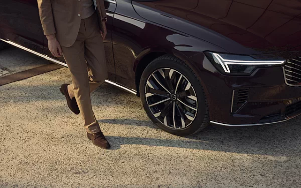 ���� ���������� Volvo S90 T8 Recharge China-spec - 2025
