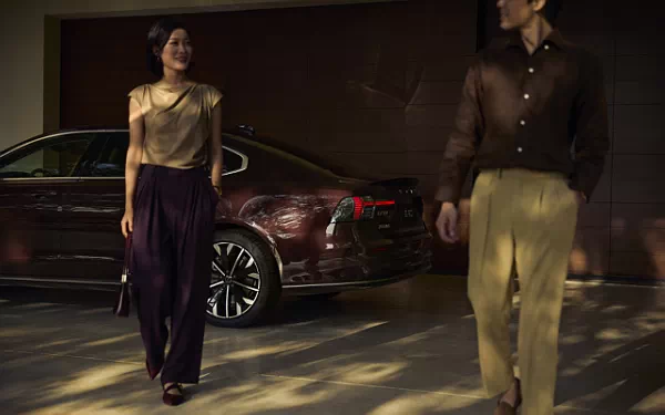 ���� ���������� Volvo S90 T8 Recharge China-spec - 2025