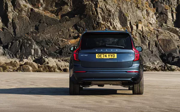 ���� ���������� Volvo XC90 T8 Recharge AWD UK-spec - 2024
