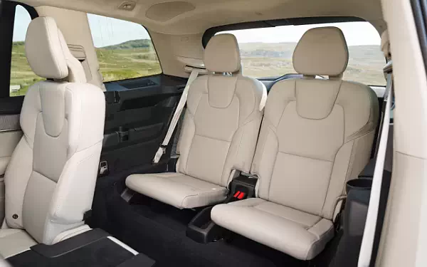 ���� ���������� Volvo XC90 T8 Recharge AWD UK-spec - 2024