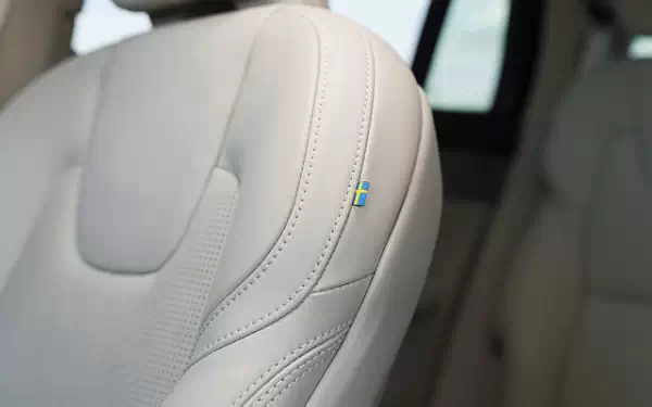 ���� ���������� Volvo XC90 T8 Recharge AWD UK-spec - 2024