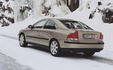 ���� ���������� Volvo S60 AWD - 2002