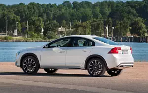 ���� ���������� Volvo S60 D4 Cross Country - 2016