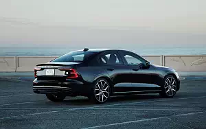 ���� ���������� Volvo S60 Polestar Engineered - 2018