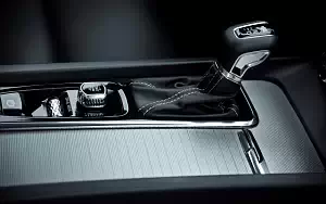 ���� ���������� Volvo S60 Polestar Engineered - 2018