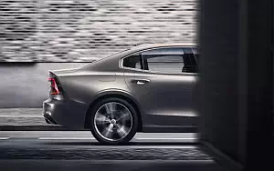 ���� ���������� Volvo S60 T6 AWD Inscription - 2018