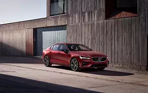 ���� ���������� Volvo S60 T6 AWD R-Design - 2018