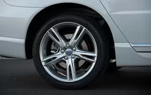 ���� ���������� Volvo S80 D4 - 2016