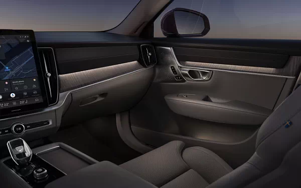 ���� ���������� Volvo S90 T8 Recharge - 2025