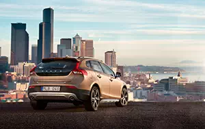 ���� ���������� Volvo V40 Cross Country - 2013