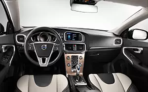 ���� ���������� Volvo V40 Cross Country - 2013