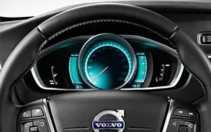 ���� ���������� Volvo V40 Cross Country - 2013