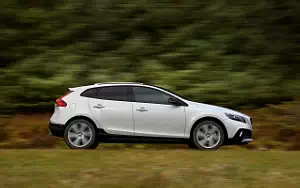 ���� ���������� Volvo V40 D4 Cross Country - 2015