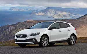 ���� ���������� Volvo V40 D4 Cross Country - 2015