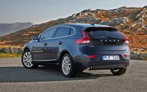 ���� ���������� Volvo V40 D4 - 2015