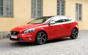 ���� ���������� Volvo V40 T5 R-Design - 2015