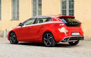 ���� ���������� Volvo V40 T5 R-Design - 2015