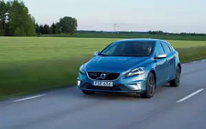 ���� ���������� Volvo V40 R-Design - 2016